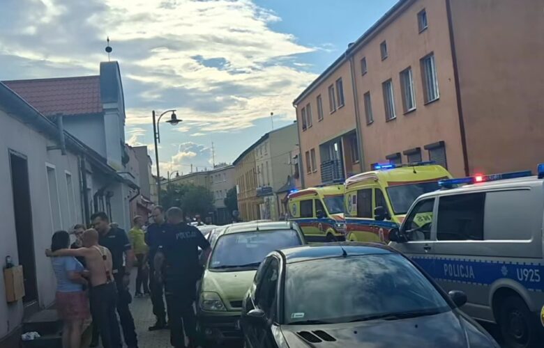 ZAATAKOWAŁ NOŻEM.SĄ RANNI!