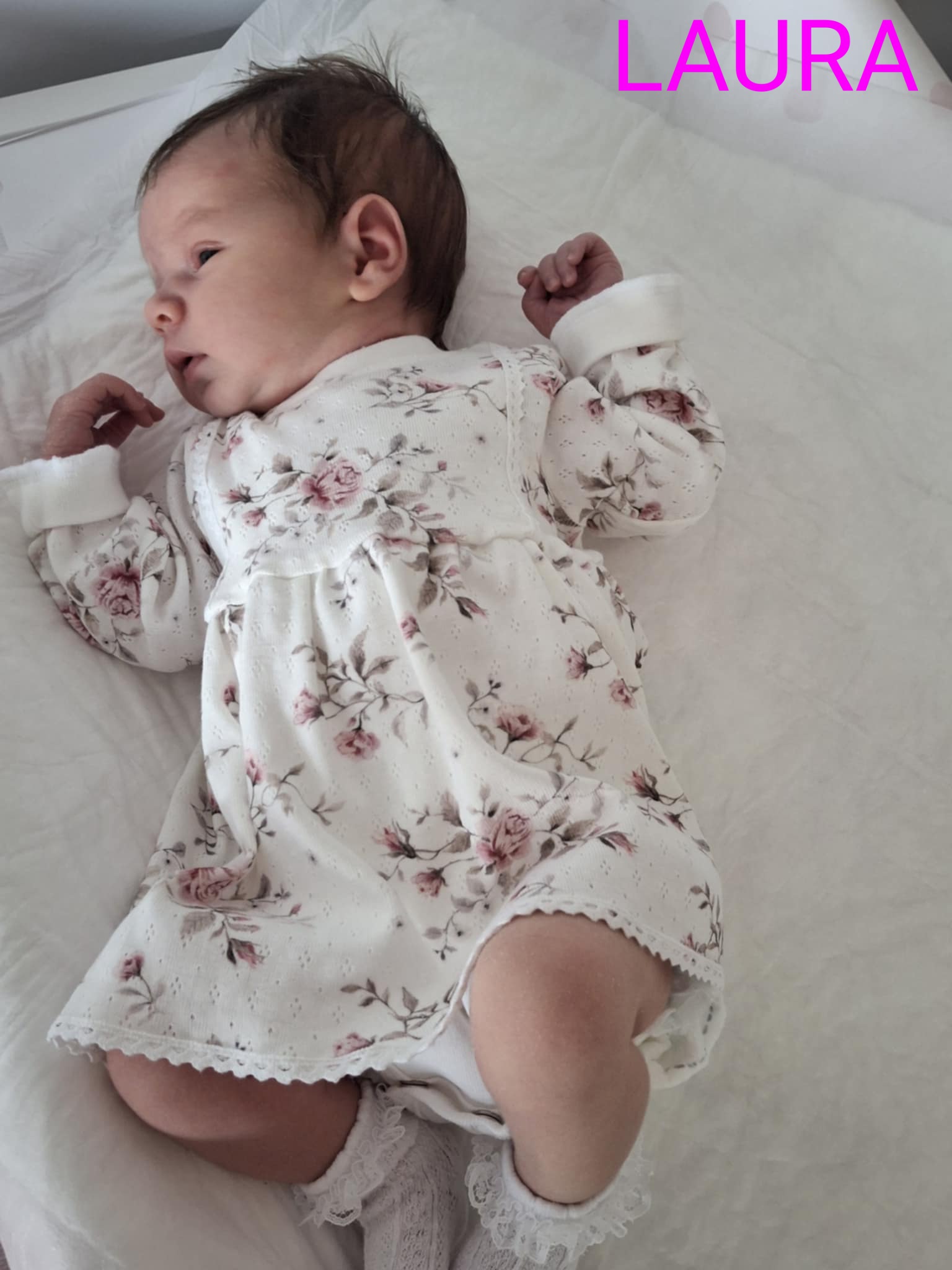 LAURA 👶 LAURA 👶