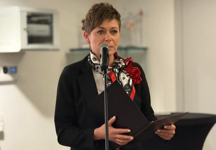 NOWA DYREKTOR  WĄGROWIECKIEJ PODSTAWÓWKI